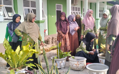 Semangat Kebersamaan Guru MTsN 7 Aceh Timur dalam Gotong Royong di Bulan Ramadan